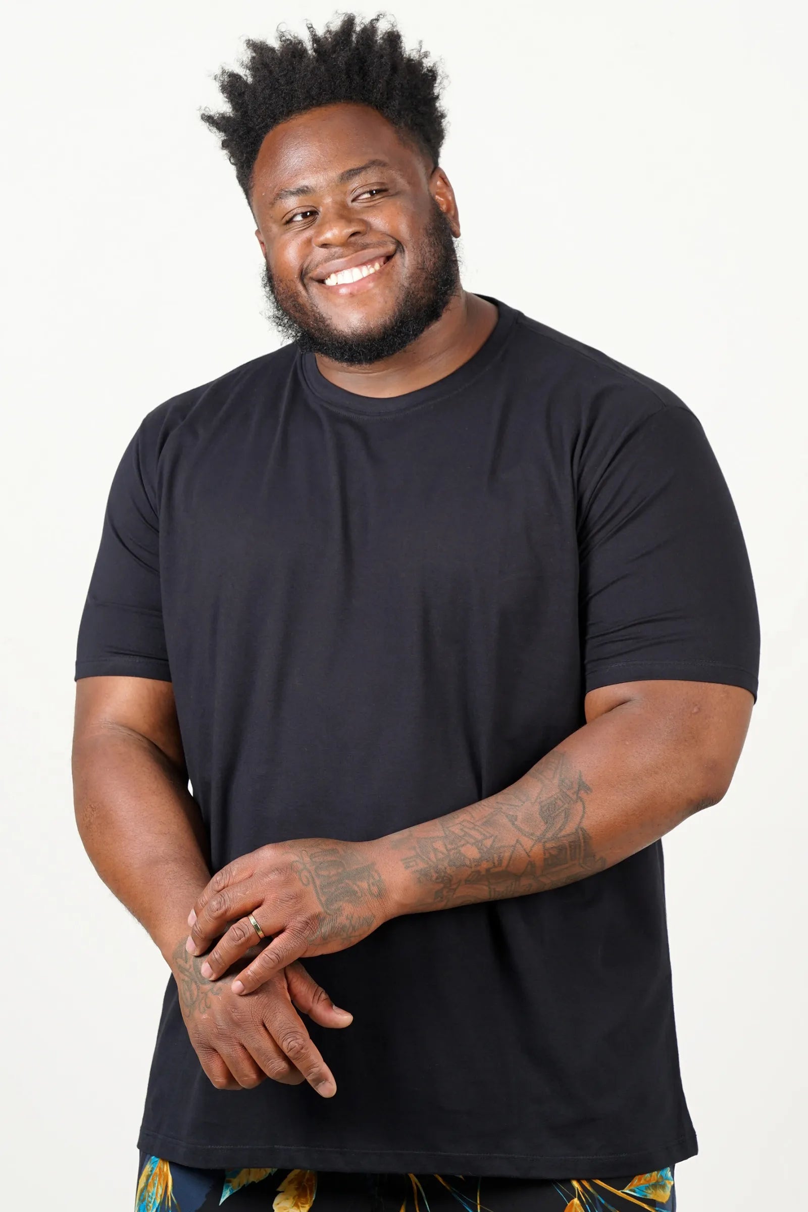 Camiseta Masculina Plus Size de Algodão Preto